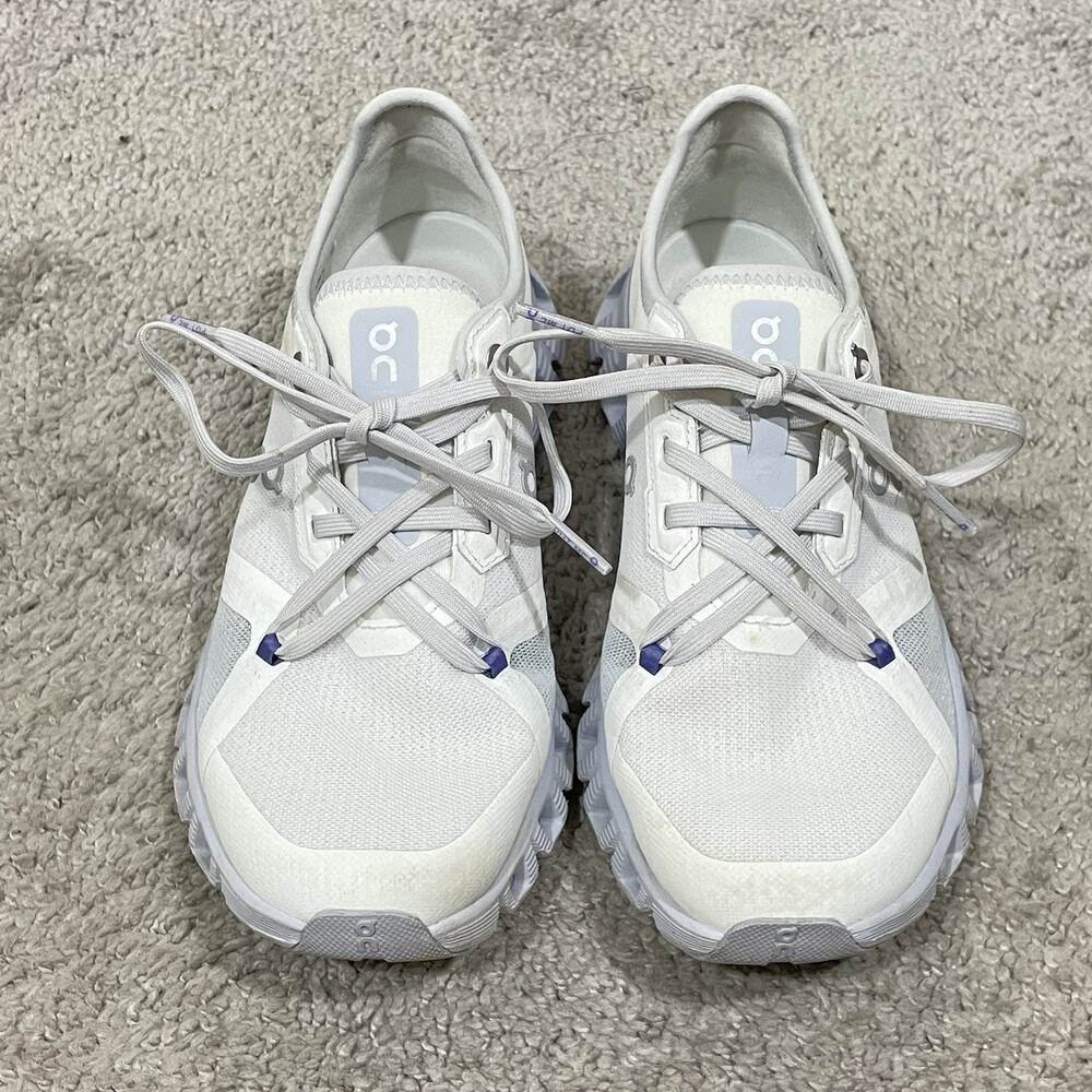 On Running Cloud Athletic Shoes in White with Light Purple Accents - Picture 5 of 9